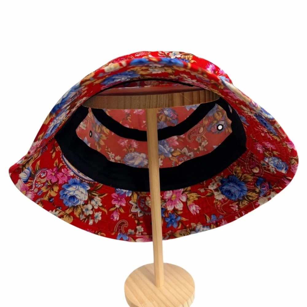 BK Red Floral Paisley Bucket Hat One Size – 100% Cotton Bandana Print NWOT